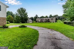 15 Parkside Dr, Hummelstown, PA 17036 - Photo 32