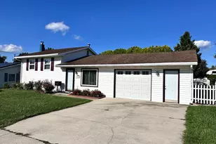 1004 Lakewood Dr, Harrisburg, PA 17109 - Photo 1