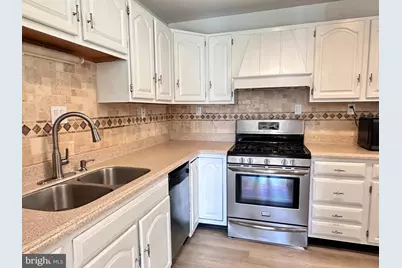 1004 Lakewood Drive, Harrisburg, PA 17109 - Photo 2