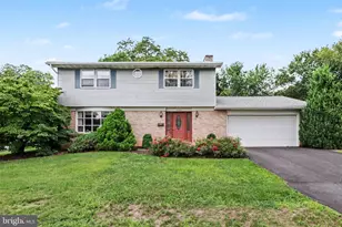 999 Beech Ave, Hershey, PA 17033 - Photo 1