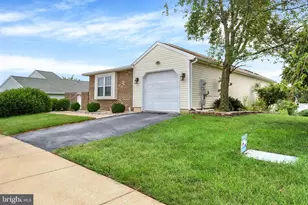 6295 S Highlands Cir, Harrisburg, PA 17111 - Photo 2
