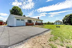 224 Hershey Rd, Hummelstown, PA 17036 - Photo 2