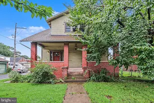 1831 Sycamore St, Harrisburg, PA 17104 - Photo 1
