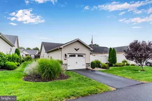 6937 Derrick Dr, Harrisburg, PA 17112 - Photo 32