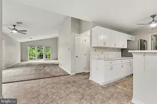 729 N Highlands Dr, Harrisburg, PA 17111 - Photo 10