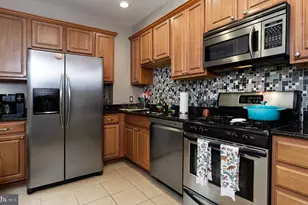 1325 Green St, Harrisburg, PA 17102 - Photo 6