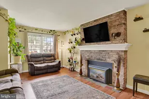 4609 Danbury Rd, Harrisburg, PA 17109 - Photo 6