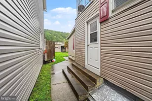 528 S 2nd St, Lykens, PA 17048 - Photo 24