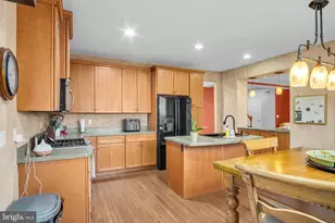 7433 View Crest Dr, Harrisburg, PA 17112 - Photo 18
