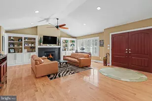 453 Maple Ave, Hershey, PA 17033 - Photo 6