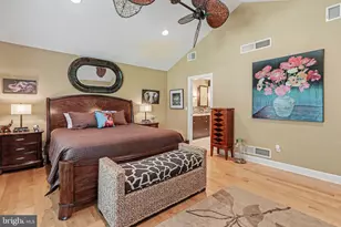 453 Maple Ave, Hershey, PA 17033 - Photo 16