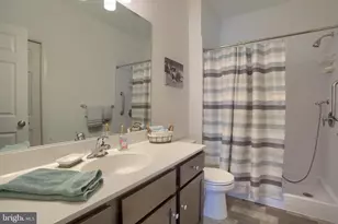 2717 Pin Oak Dr, Harrisburg, PA 17112 - Photo 16