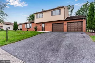 4913 Janelle Dr, Harrisburg, PA 17112 - Photo 2