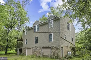 198 Valley Ln, Hummelstown, PA 17036 - Photo 1
