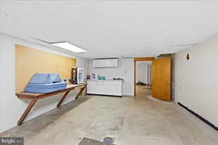 412 Center St, Hershey, PA 17033 - Photo 36