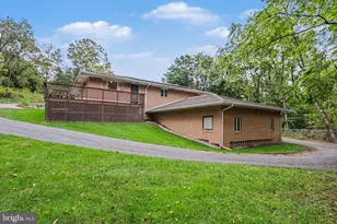 745 Felty Dr, Harrisburg, PA 17111 - Photo 6