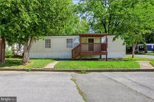 24 Willow St, Highspire, PA 17034 - Photo 1