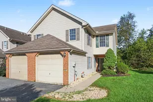 892 Woodridge Dr, Middletown, PA 17057 - Photo 1