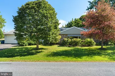 135 Florence Drive, Harrisburg, PA 17112 - Photo 2