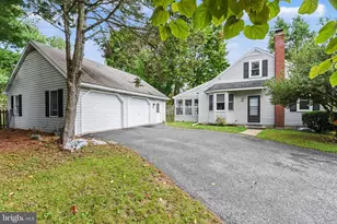 653 Hillside Ave, Hummelstown, PA 17036 - Photo 2