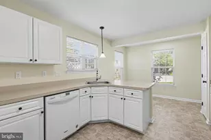 1914 New Dawn Dr, Harrisburg, PA 17110 - Photo 20