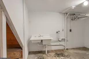 564 W Caracas Ave, Hershey, PA 17033 - Photo 20