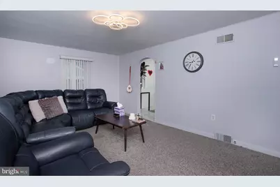 118 Wayne Drive, Harrisburg, PA 17112 - Photo 2