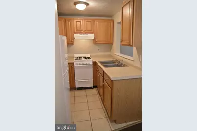 4008 Walnut Street #B-4, Harrisburg, PA 17109 - Photo 4