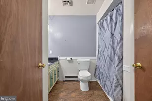 5869 Laurel St, Harrisburg, PA 17112 - Photo 20