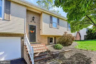 4924 Janelle Dr, Harrisburg, PA 17112 - Photo 2