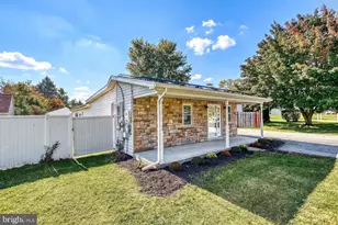 6215 Blue Bird Ave, Harrisburg, PA 17112 - Photo 8