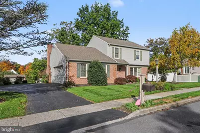 725 Lockwood Court, Harrisburg, PA 17112 - Photo 2
