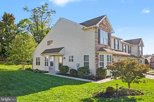 5938 Pinedale Ct, Harrisburg, PA 17111 - Photo 2