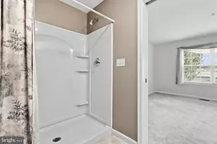 4864 Sheffield Ct, Harrisburg, PA 17112 - Photo 16
