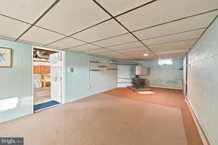 1424 Karen Dr, Harrisburg, PA 17109 - Photo 16