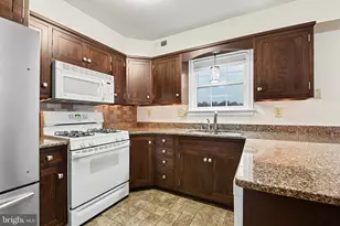 6154 Spring Knoll Dr, Harrisburg, PA 17111 - Photo 10