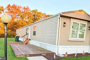 225 Rim Rd, Elizabethtown, PA 17022 - Photo 2