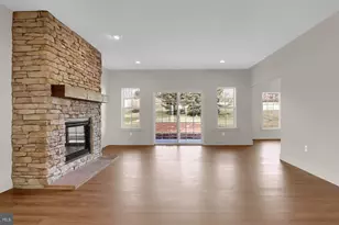 02 Colonial Club Dr, Harrisburg, PA 17112 - Photo 6