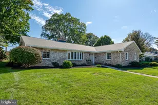 306 Bahia Ave, Hershey, PA 17033 - Photo 4