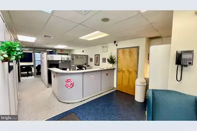 27 Regency Plaza, Glen Mills, PA 19342 - Photo 2