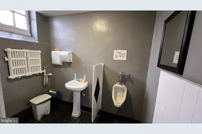 1712 W Providence Avenue, Chester, PA 19013 - Photo 30