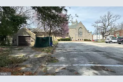 1712 W Providence Avenue, Chester, PA 19013 - Photo 2