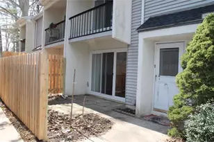 247 E Chelsea Cir, Newtown Square, PA 19073 - Photo 2