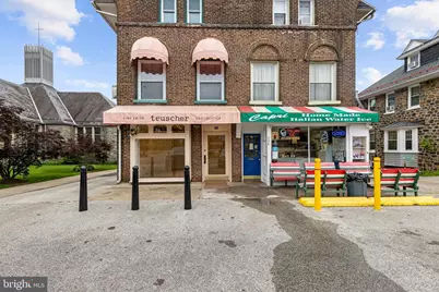 240 E Lancaster Avenue #RETAIL UNIT, Wayne, PA 19087 - Photo 4