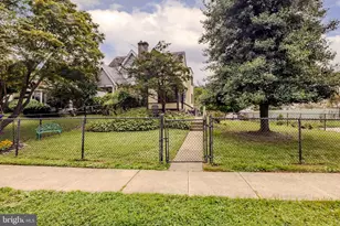 601 Georges Ln, Ardmore, PA 19003 - Photo 4