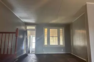 1115 E 11th St, Crum Lynne, PA 19022 - Photo 8