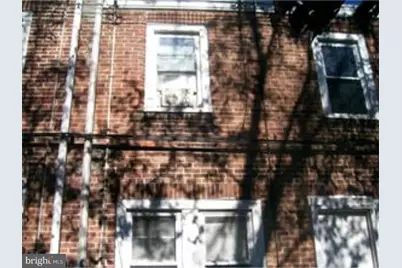 422 Darby Terrance Terrace, Darby, PA 19023 - Photo 2