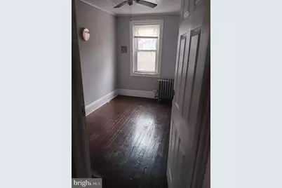 422 Darby Terrance Terrace, Darby, PA 19023 - Photo 4