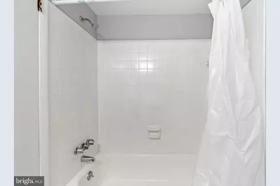 814 South Avenue #J6, Secane, PA 19018 - Photo 8