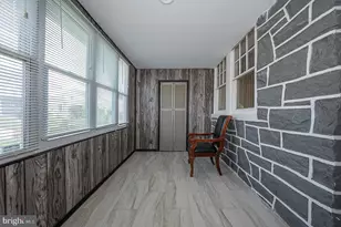 105 N Fairview Ave, Upper Darby, PA 19082 - Photo 28